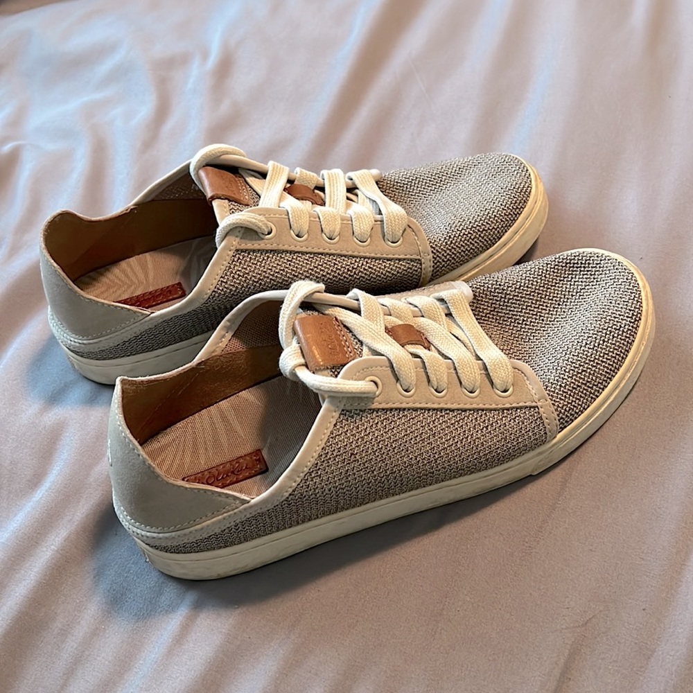 OluKai Women’s Slip-on Sneakers Size 8